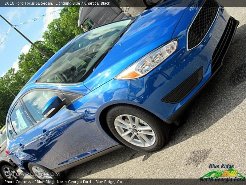 Lightning Blue / Charcoal Black 2018 Ford Focus SE Sedan