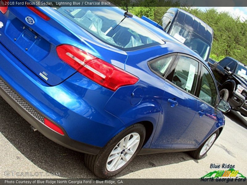 Lightning Blue / Charcoal Black 2018 Ford Focus SE Sedan