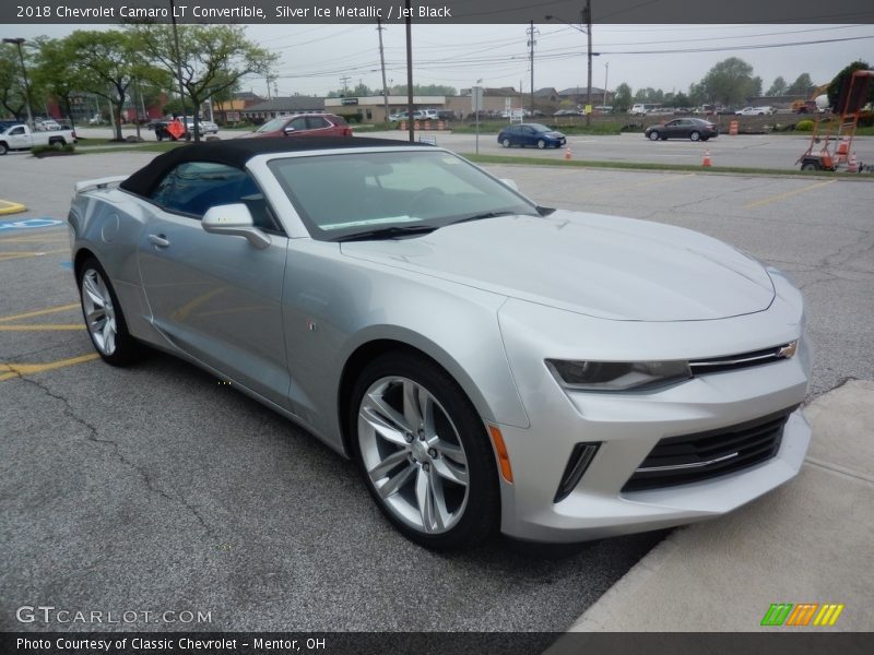 Front 3/4 View of 2018 Camaro LT Convertible