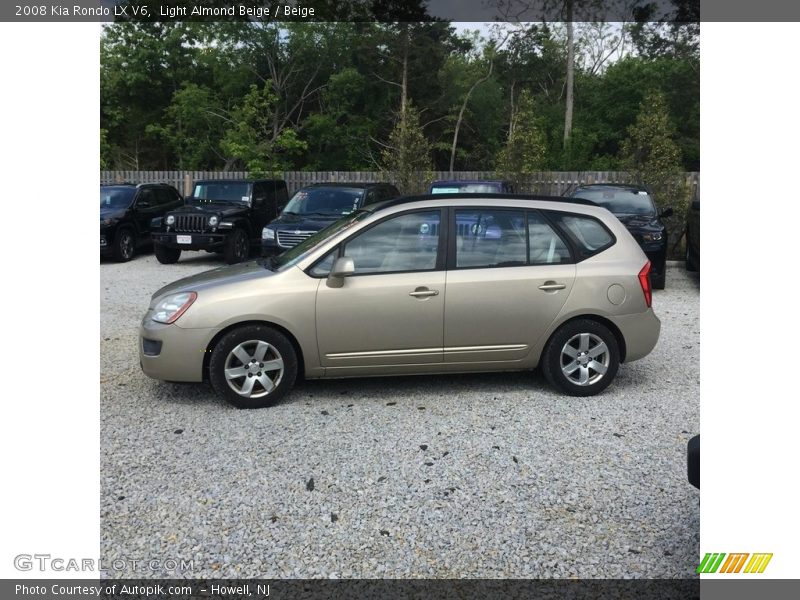 Light Almond Beige / Beige 2008 Kia Rondo LX V6