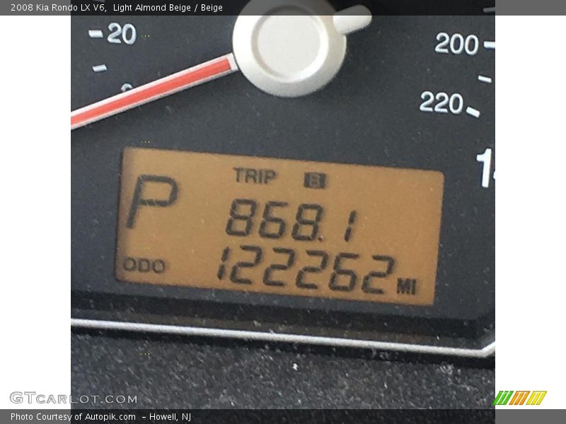 Light Almond Beige / Beige 2008 Kia Rondo LX V6