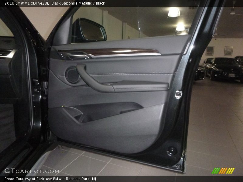 Black Sapphire Metallic / Black 2018 BMW X1 xDrive28i