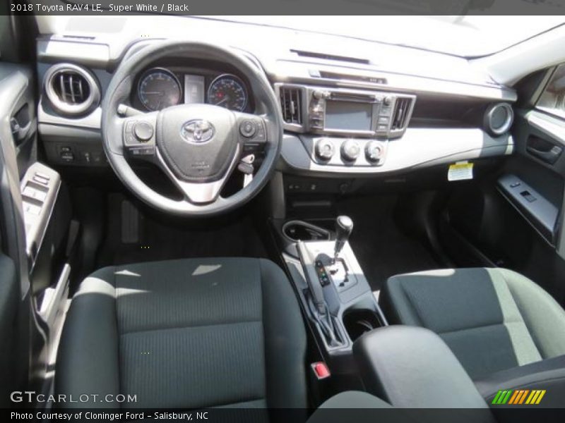 Super White / Black 2018 Toyota RAV4 LE