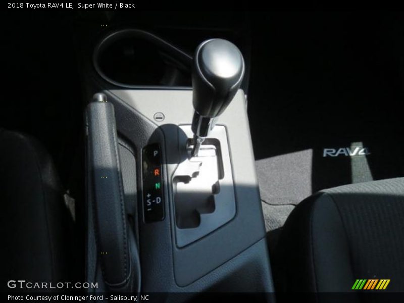 Super White / Black 2018 Toyota RAV4 LE