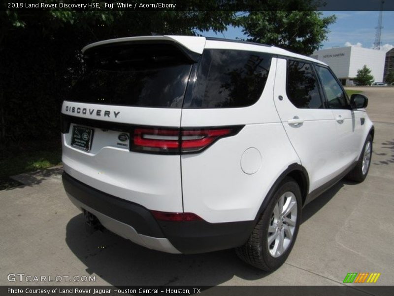 Fuji White / Acorn/Ebony 2018 Land Rover Discovery HSE