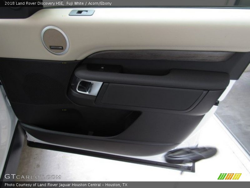 Fuji White / Acorn/Ebony 2018 Land Rover Discovery HSE