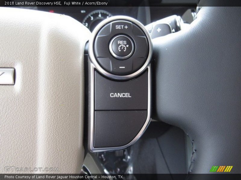 Fuji White / Acorn/Ebony 2018 Land Rover Discovery HSE