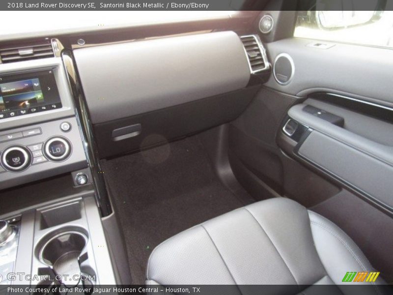 Santorini Black Metallic / Ebony/Ebony 2018 Land Rover Discovery SE