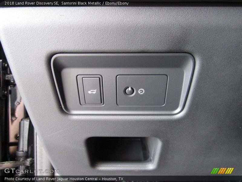 Santorini Black Metallic / Ebony/Ebony 2018 Land Rover Discovery SE