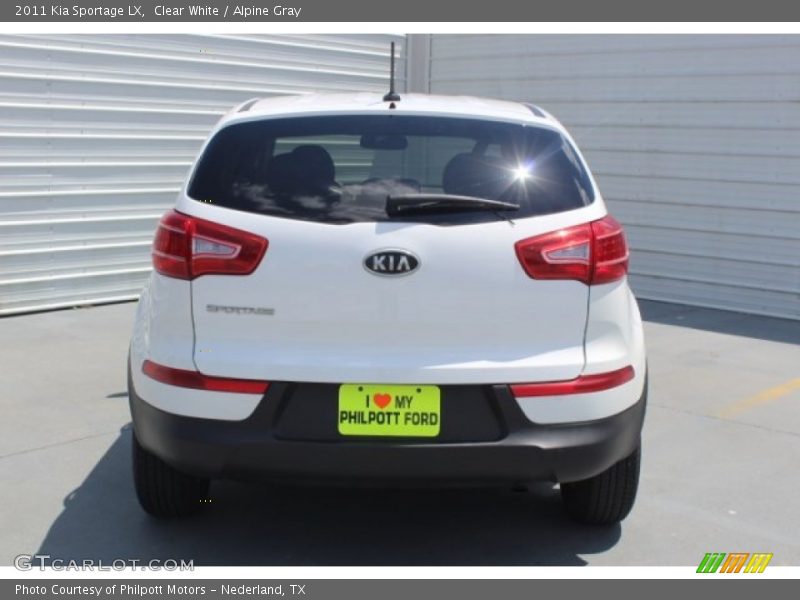 Clear White / Alpine Gray 2011 Kia Sportage LX