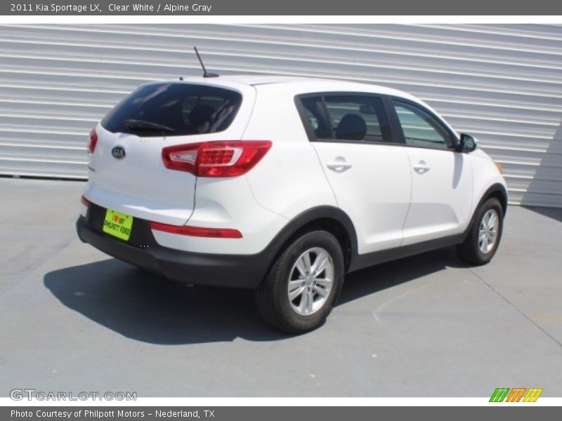 Clear White / Alpine Gray 2011 Kia Sportage LX
