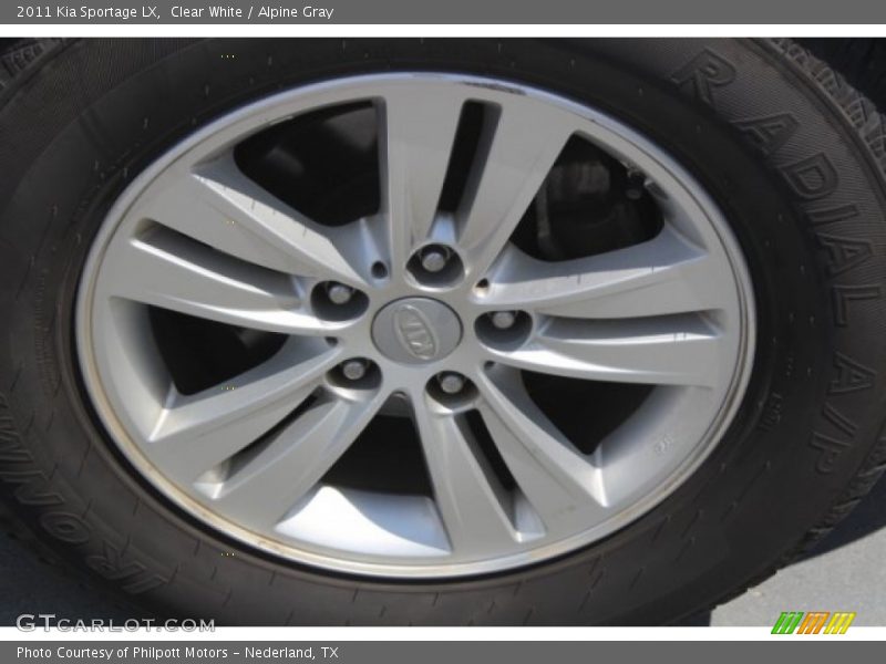 Clear White / Alpine Gray 2011 Kia Sportage LX