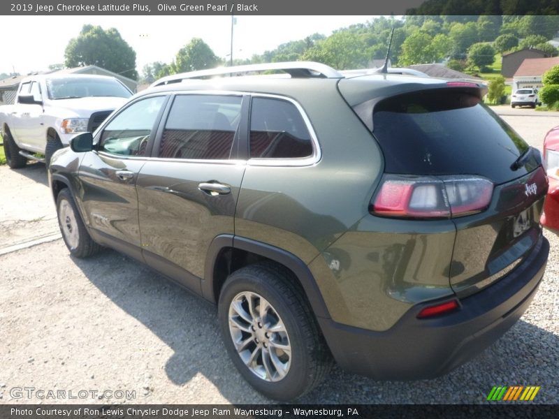 Olive Green Pearl / Black 2019 Jeep Cherokee Latitude Plus