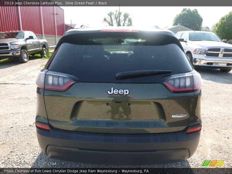 Olive Green Pearl / Black 2019 Jeep Cherokee Latitude Plus