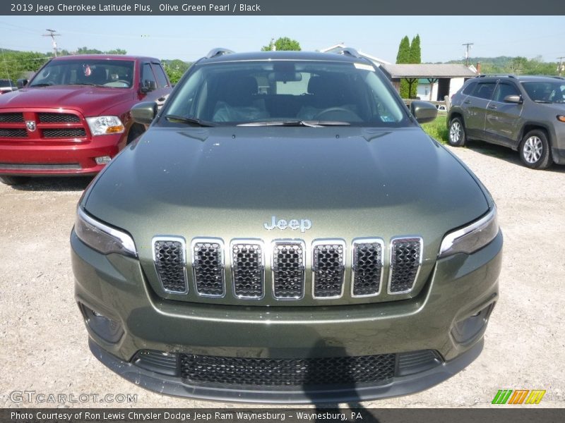 Olive Green Pearl / Black 2019 Jeep Cherokee Latitude Plus