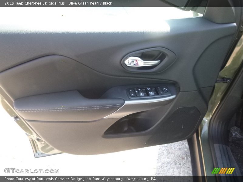 Olive Green Pearl / Black 2019 Jeep Cherokee Latitude Plus