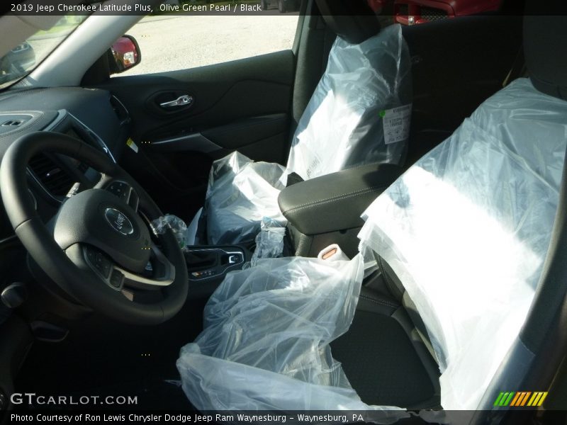 Olive Green Pearl / Black 2019 Jeep Cherokee Latitude Plus
