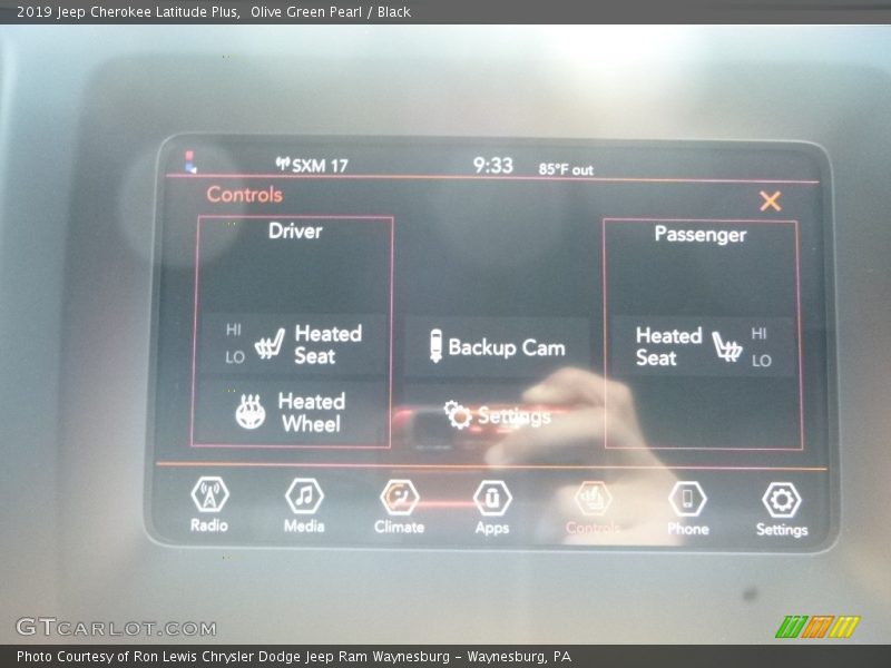 Olive Green Pearl / Black 2019 Jeep Cherokee Latitude Plus