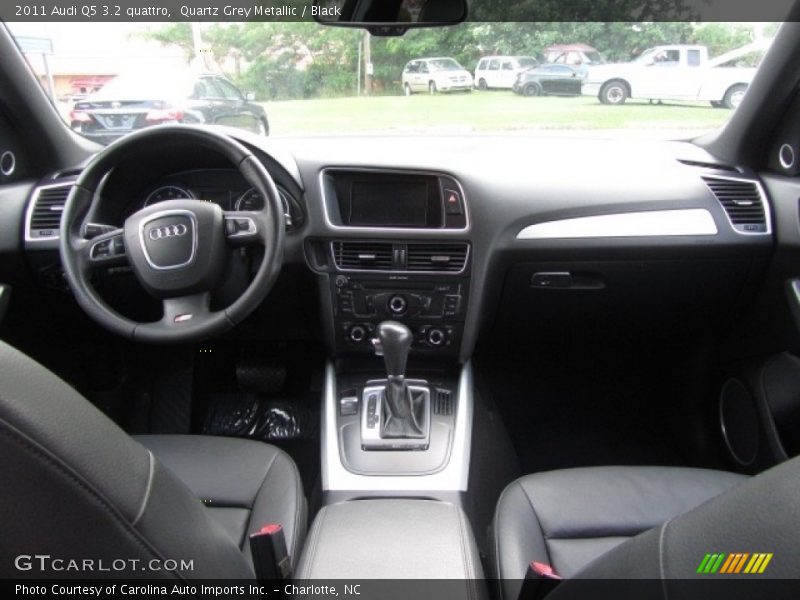 Quartz Grey Metallic / Black 2011 Audi Q5 3.2 quattro