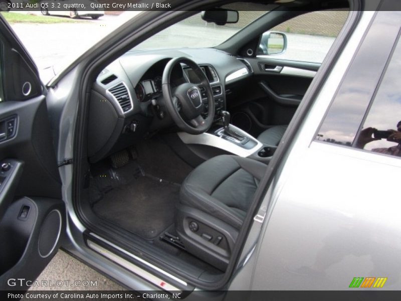 Quartz Grey Metallic / Black 2011 Audi Q5 3.2 quattro