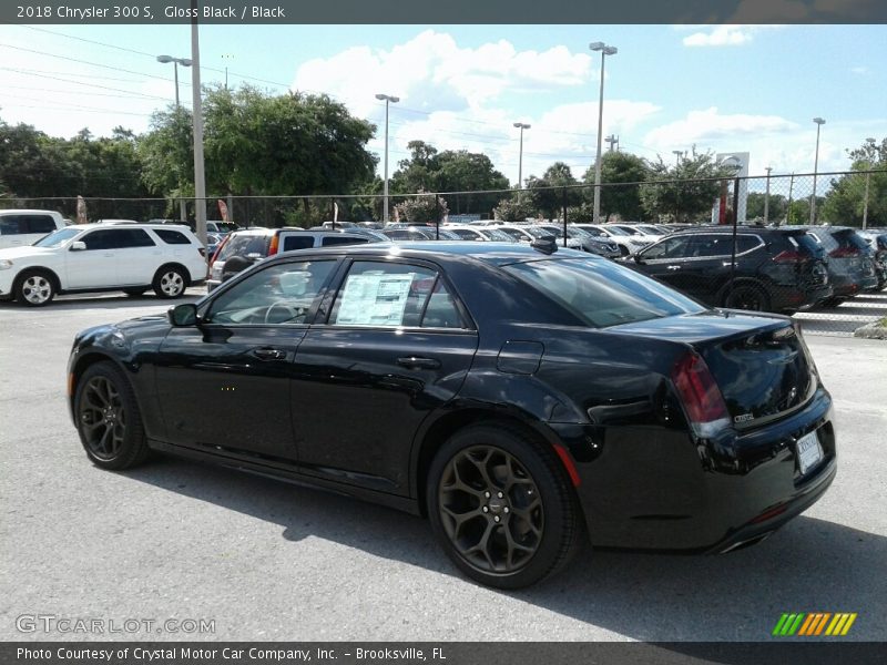 Gloss Black / Black 2018 Chrysler 300 S
