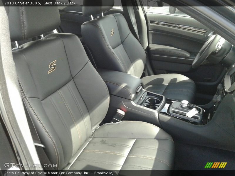 Gloss Black / Black 2018 Chrysler 300 S