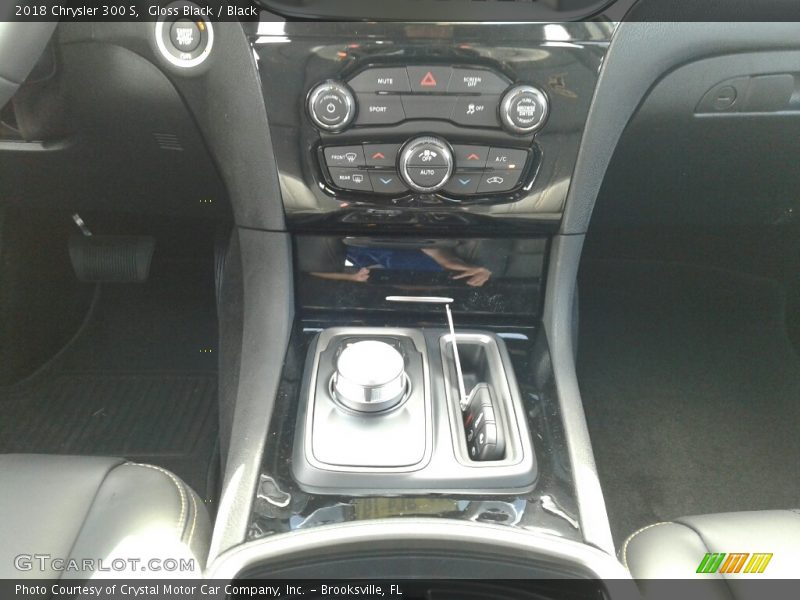 Gloss Black / Black 2018 Chrysler 300 S