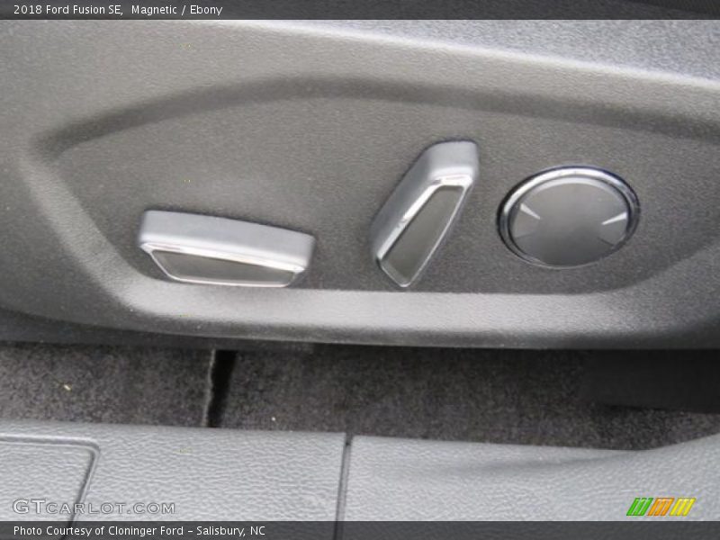 Magnetic / Ebony 2018 Ford Fusion SE
