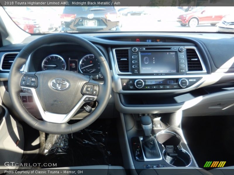 Midnight Black Metallic / Ash 2018 Toyota Highlander Limited AWD