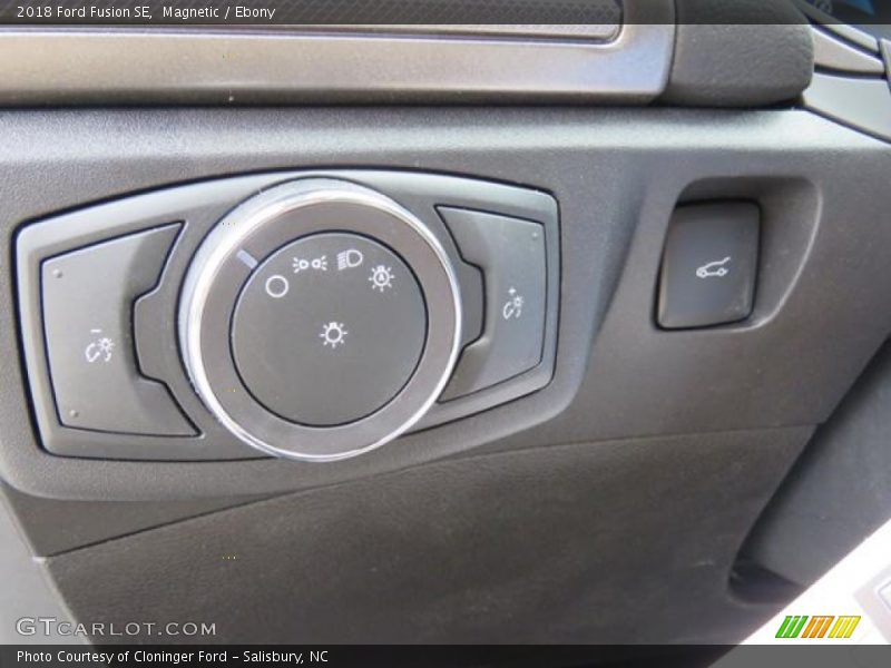 Magnetic / Ebony 2018 Ford Fusion SE