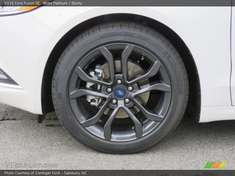 White Platinum / Ebony 2018 Ford Fusion SE