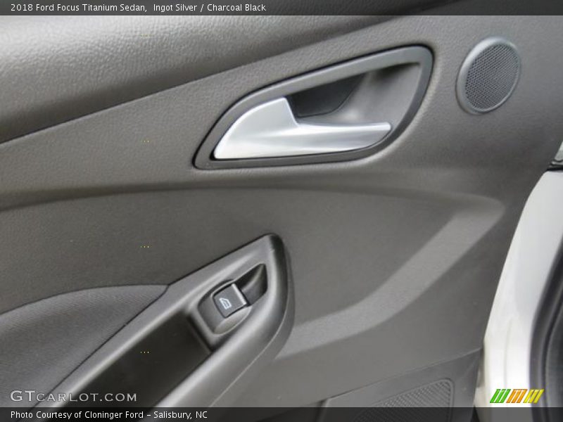 Ingot Silver / Charcoal Black 2018 Ford Focus Titanium Sedan