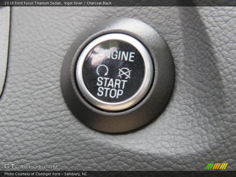 Ingot Silver / Charcoal Black 2018 Ford Focus Titanium Sedan