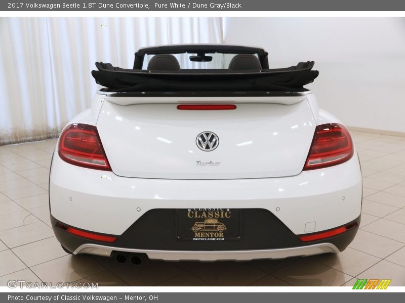 Pure White / Dune Gray/Black 2017 Volkswagen Beetle 1.8T Dune Convertible