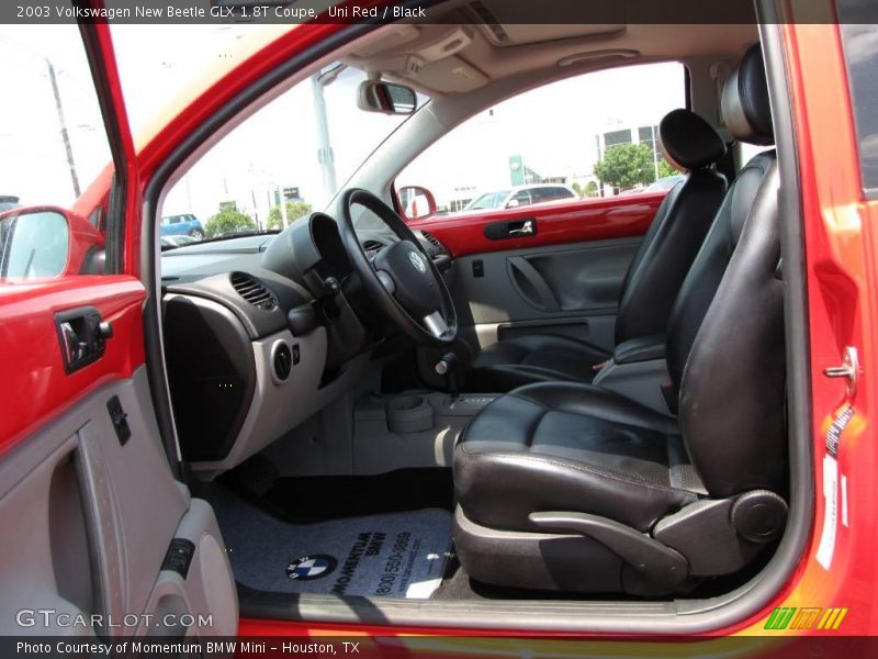 Uni Red / Black 2003 Volkswagen New Beetle GLX 1.8T Coupe