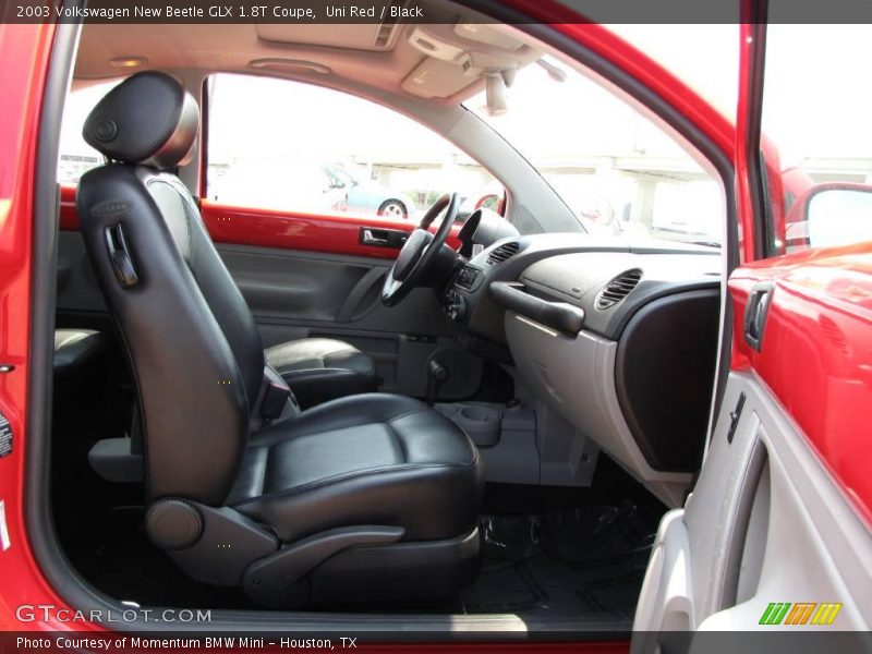 Uni Red / Black 2003 Volkswagen New Beetle GLX 1.8T Coupe
