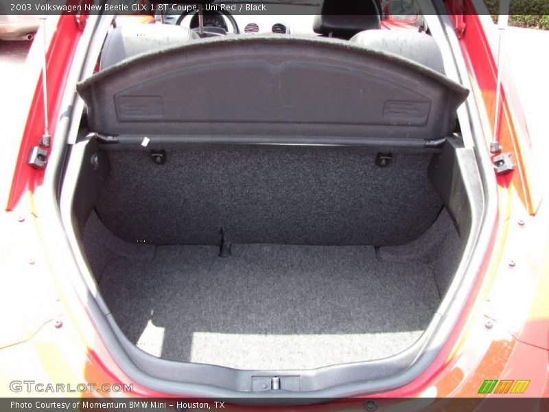 Uni Red / Black 2003 Volkswagen New Beetle GLX 1.8T Coupe
