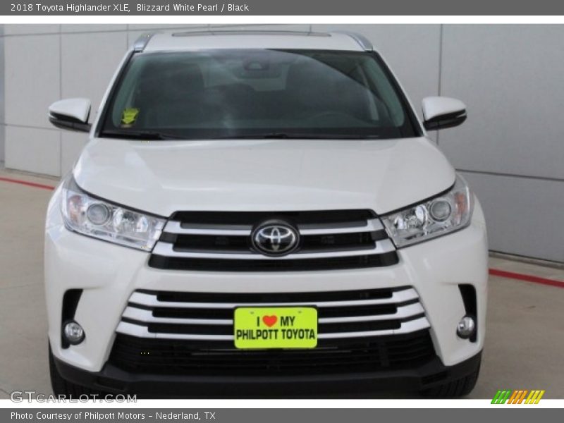 Blizzard White Pearl / Black 2018 Toyota Highlander XLE