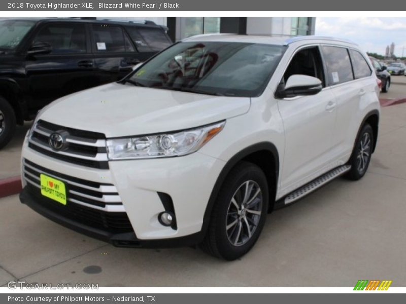 Blizzard White Pearl / Black 2018 Toyota Highlander XLE