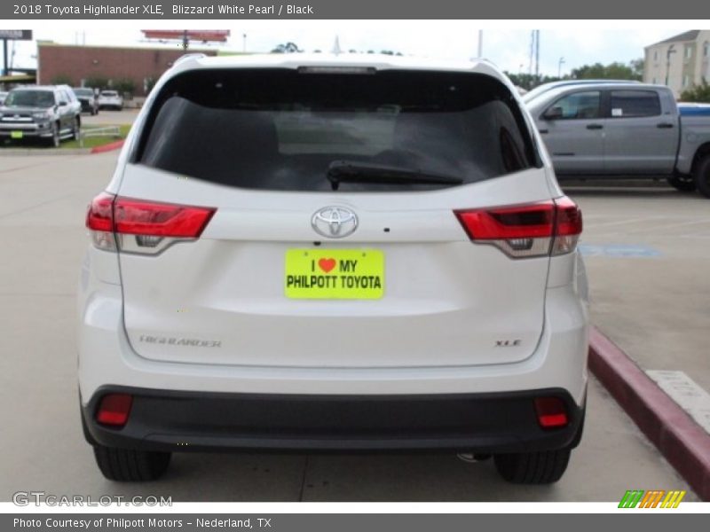 Blizzard White Pearl / Black 2018 Toyota Highlander XLE