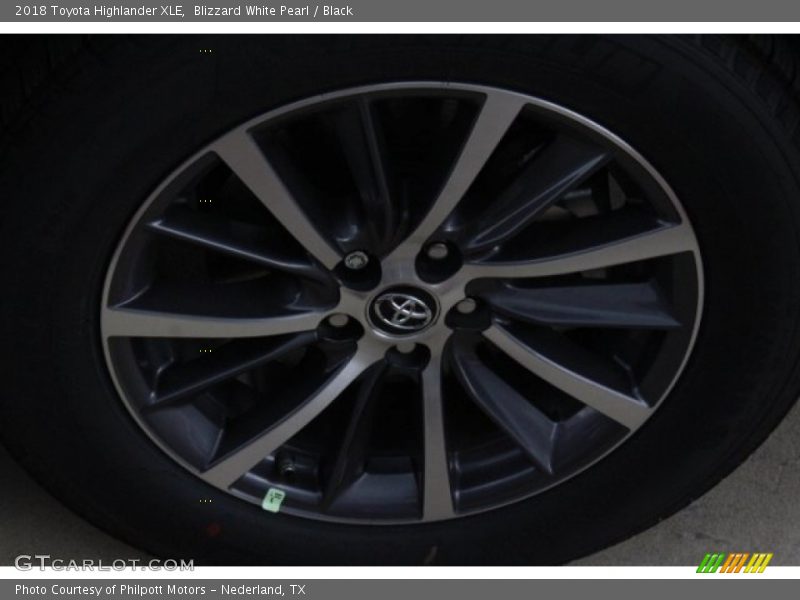 Blizzard White Pearl / Black 2018 Toyota Highlander XLE