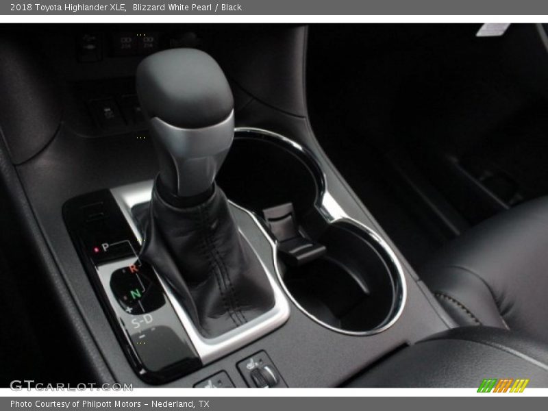 Blizzard White Pearl / Black 2018 Toyota Highlander XLE