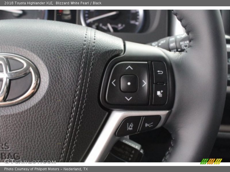 Blizzard White Pearl / Black 2018 Toyota Highlander XLE