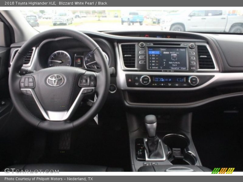 Blizzard White Pearl / Black 2018 Toyota Highlander XLE