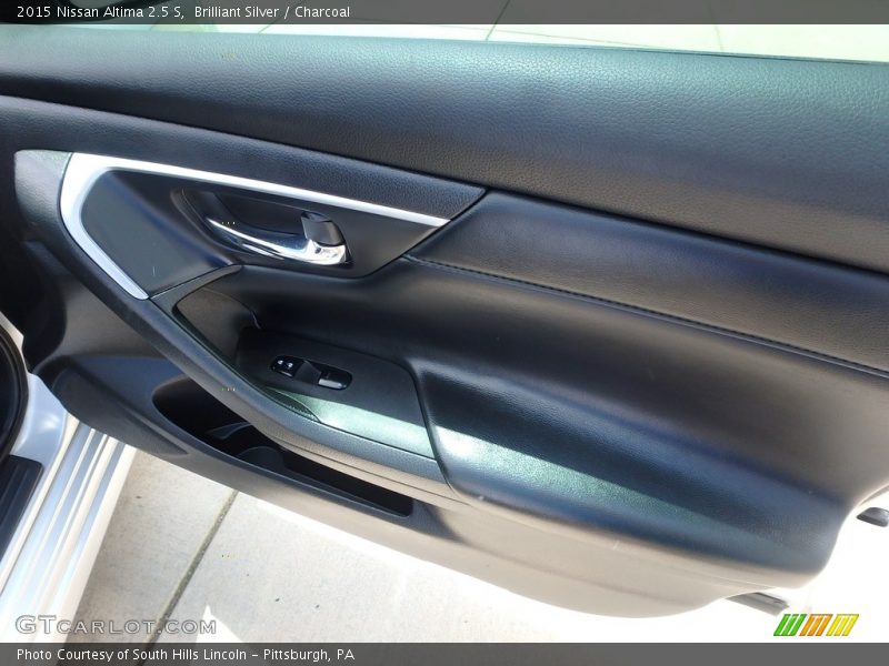 Brilliant Silver / Charcoal 2015 Nissan Altima 2.5 S