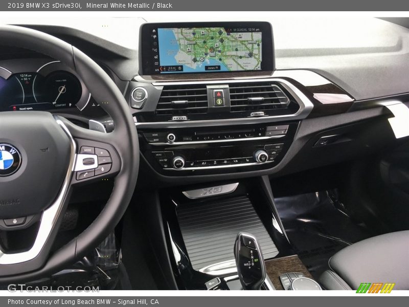 Mineral White Metallic / Black 2019 BMW X3 sDrive30i