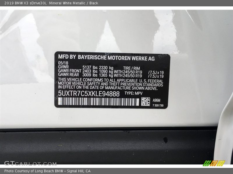 Mineral White Metallic / Black 2019 BMW X3 sDrive30i