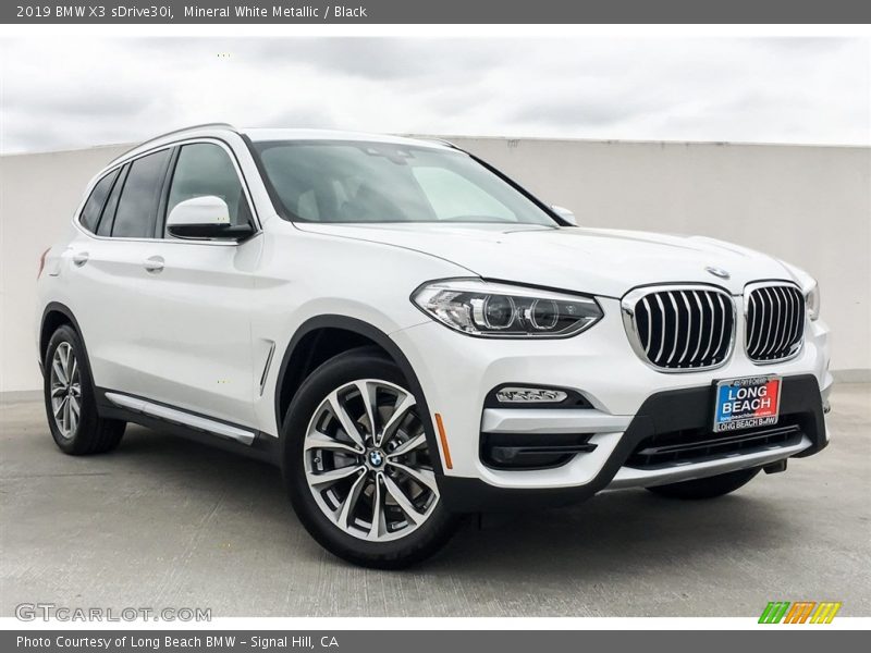 Mineral White Metallic / Black 2019 BMW X3 sDrive30i