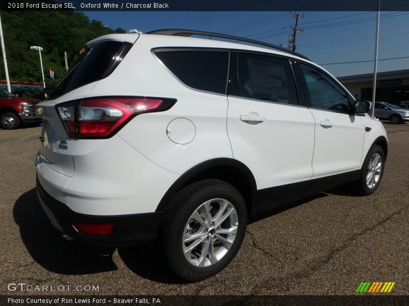 Oxford White / Charcoal Black 2018 Ford Escape SEL