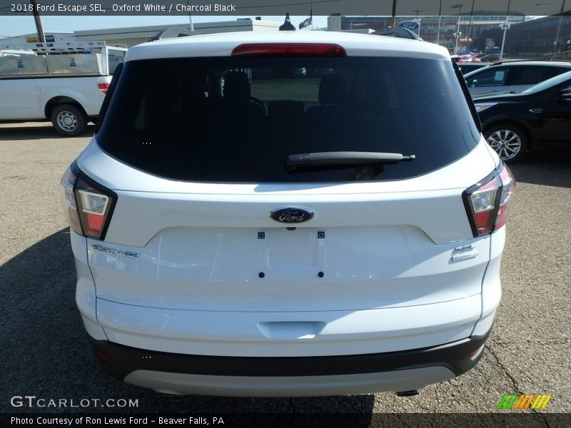 Oxford White / Charcoal Black 2018 Ford Escape SEL